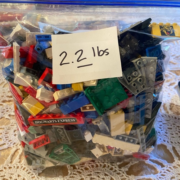 LEGOs lot - Picture 2 of 3